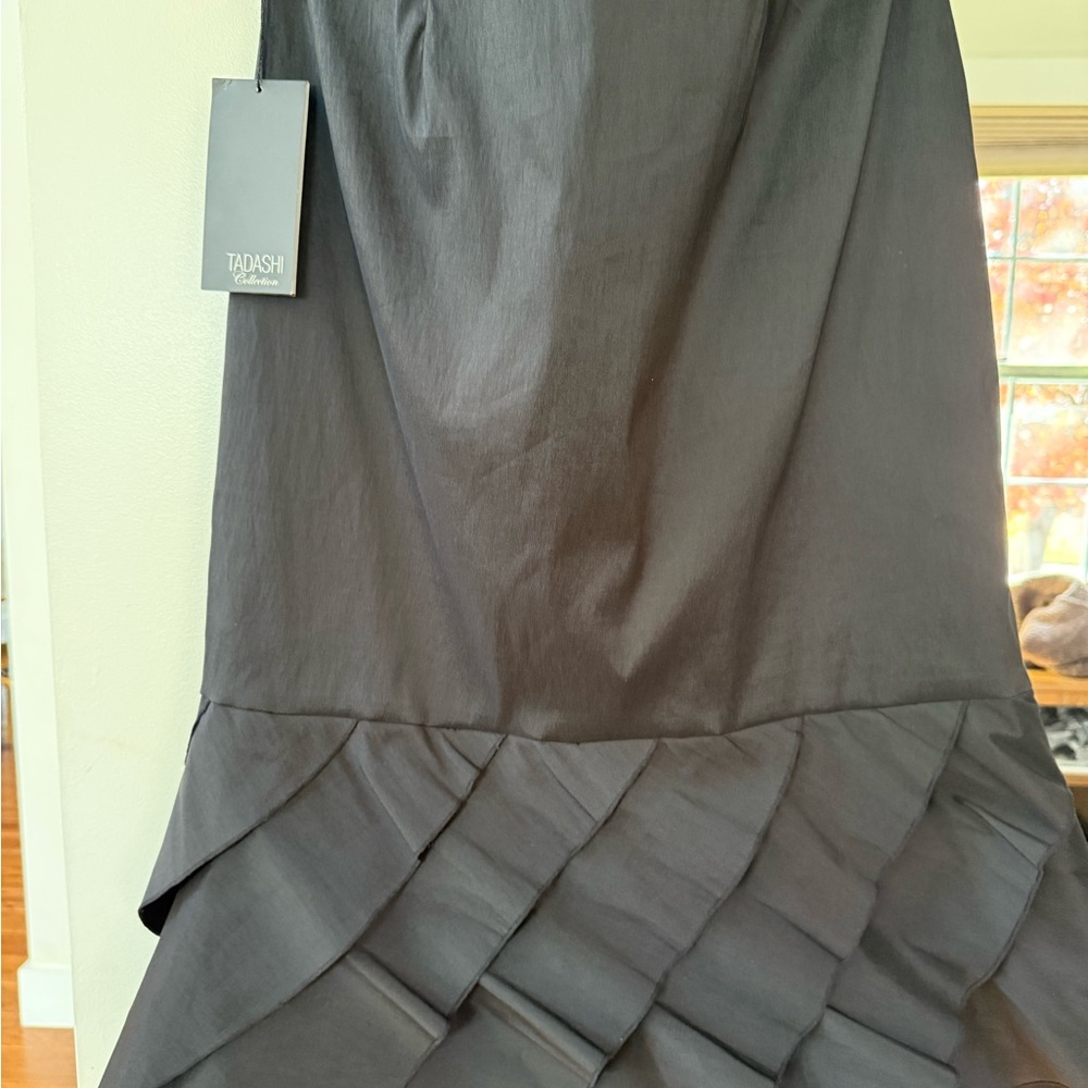 NWT Tadashi Skirt Size 6. - Picture 2 of 6